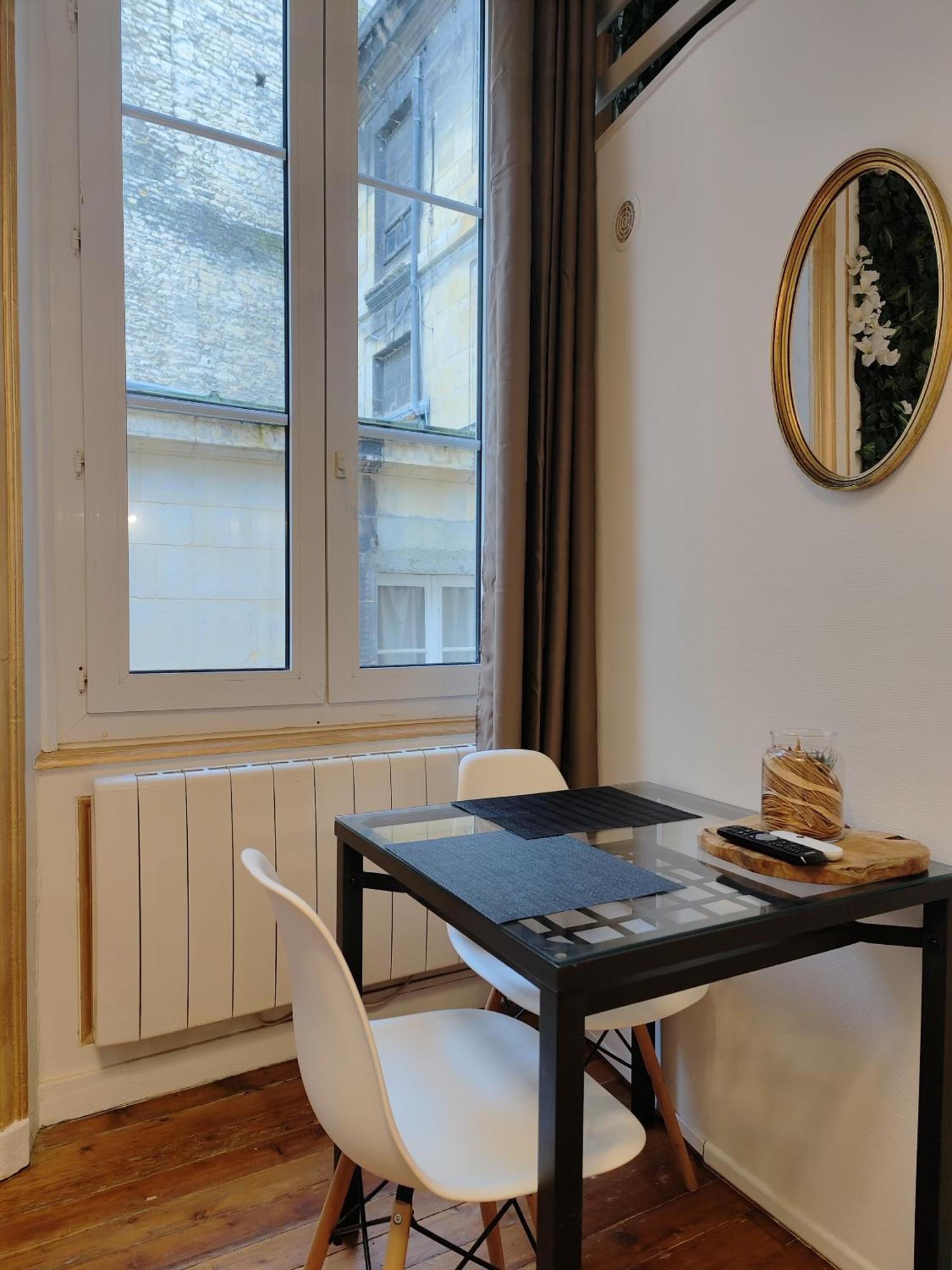 Studio Lumineux Et Fleuri Idealement Situe Caen Exterior foto